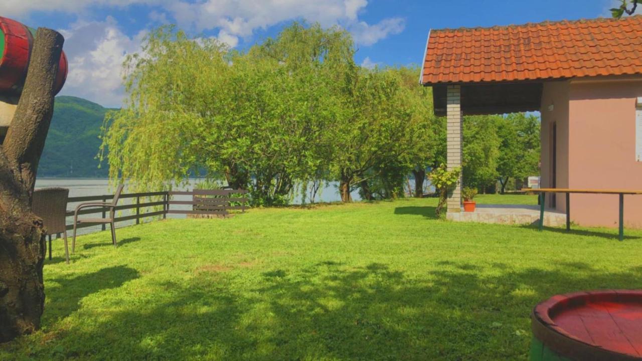 Dedin Raj Villa Голубац Екстериор снимка